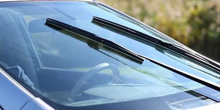 Как подобрать и установить правильные щетки стеклоочистителя для автомобиля