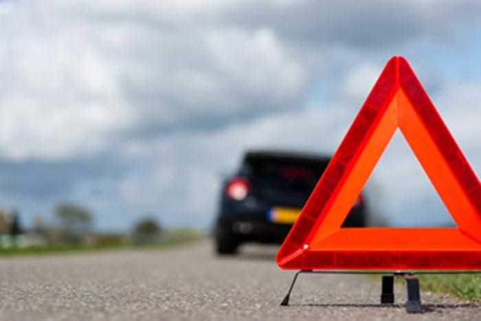 Что делать, если ваш автомобиль сломался на дороге: основные правила